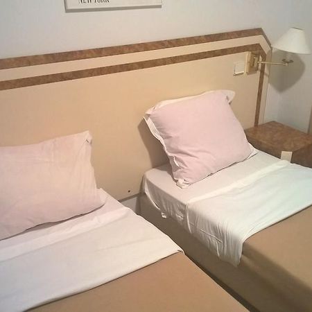 Hotel Azur Montmartre Parigi Camera foto