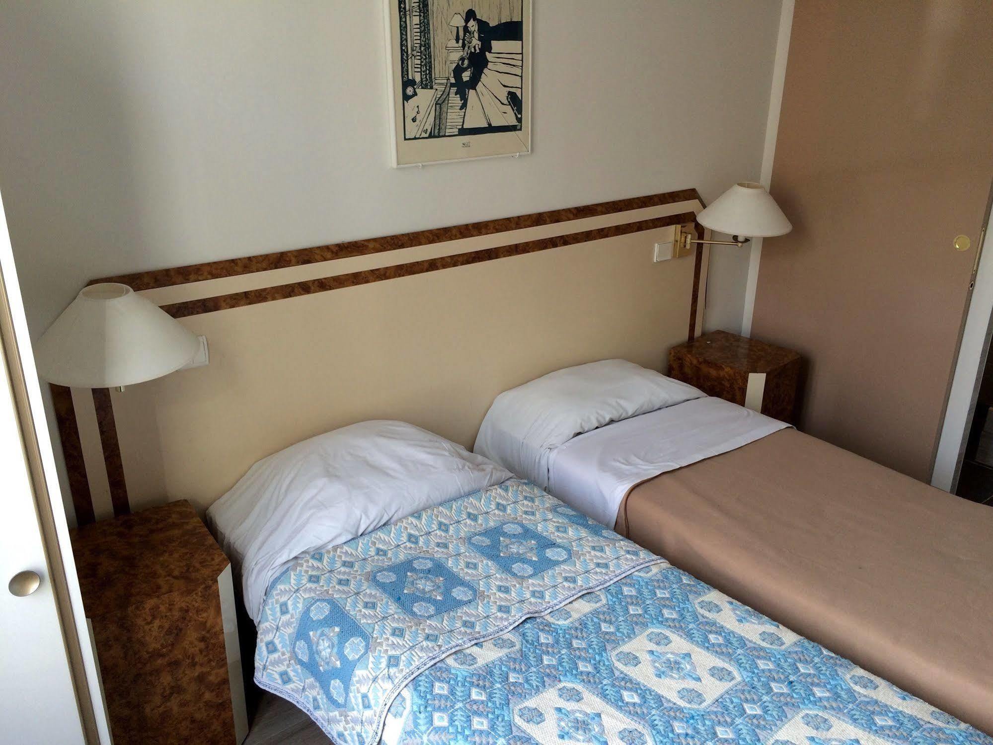 Hotel Azur Montmartre Parigi Esterno foto